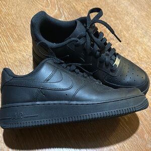 Nike Black Sneakers
